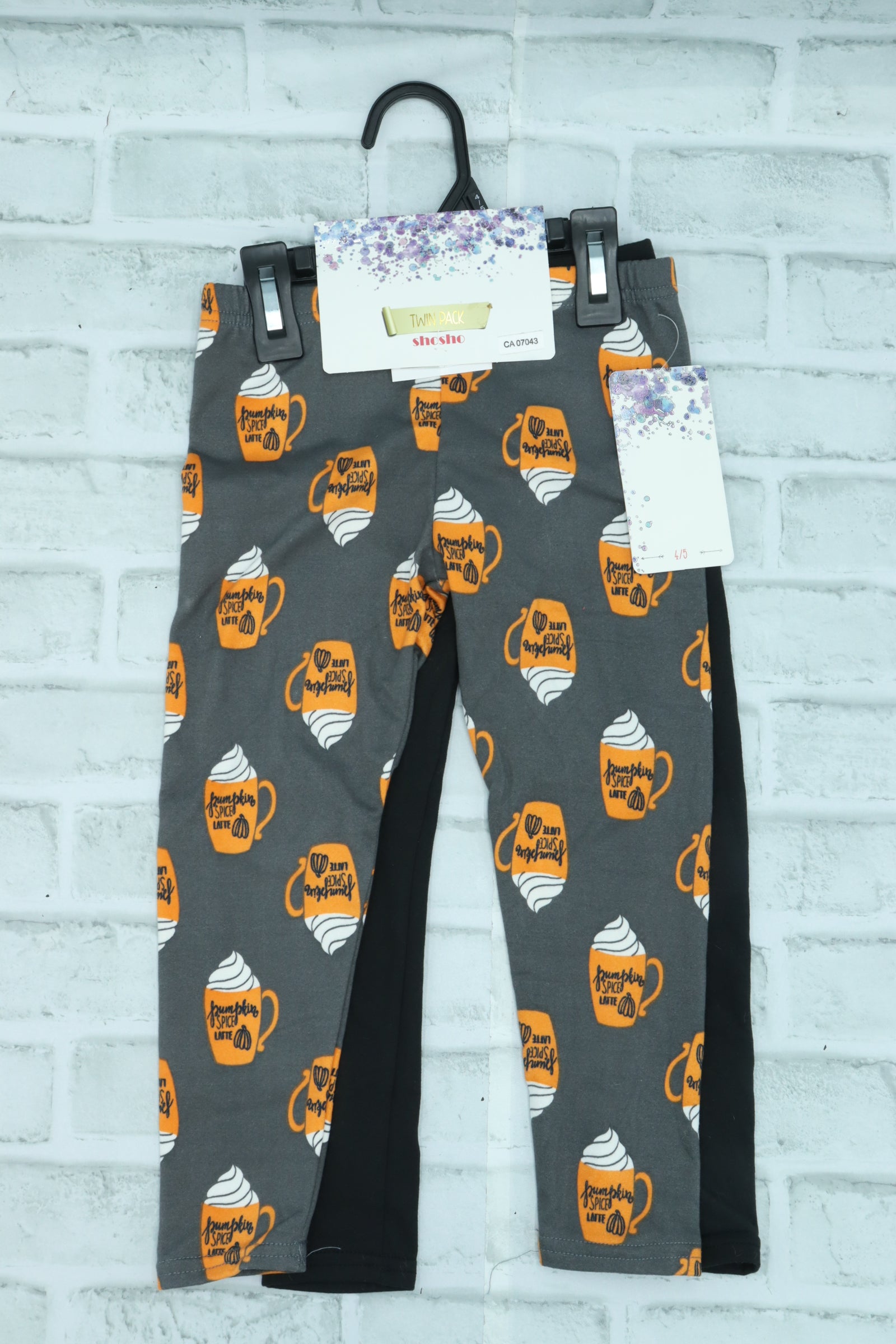 Shosho Two Pack Santa Cat Leggings Set Size M - $23 New With Tags